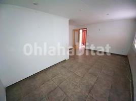 Piso, 76 m², cerca de bus y tren