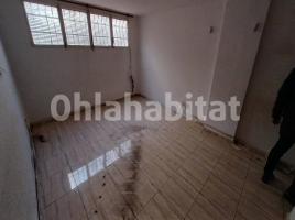 Piso, 72 m², cerca de bus y tren, Bellvitge