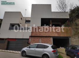 New home - Houses in, 149 m², near bus and train