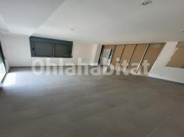 Pis, 204 m², prop de bus i tren, seminou