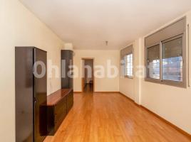 Piso, 66 m², cerca de bus y tren, seminuevo