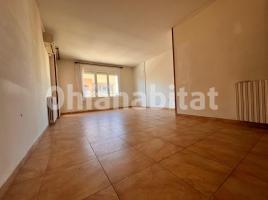 Piso, 128 m², cerca de bus y tren