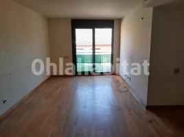 Pis, 134 m², prop de bus i tren, seminou, Gelida