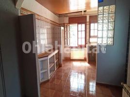 Pis, 84 m², prop de bus i tren, Piera