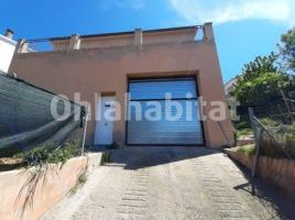 Casa (unifamiliar aislada), 240 m², cerca de bus y tren, seminuevo, Piera