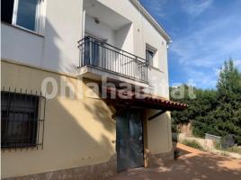 Houses (detached house), 154 m², near bus and train, Pallejà