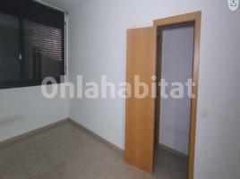 Piso, 95 m², cerca de bus y tren, seminuevo, Piera