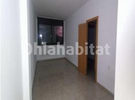 Piso, 95 m², cerca de bus y tren, seminuevo, Piera