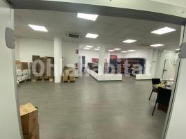 Business premises, 260 m², Llevant