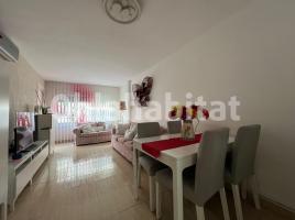 Piso, 94 m², cerca de bus y tren, Zona Alta