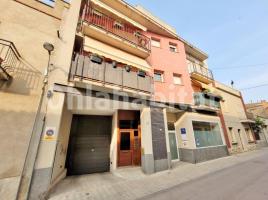 Duplex, 122.51 m², near bus and train, almost new, L'Eixample