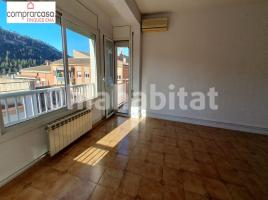 Flat, 103 m², near bus and train