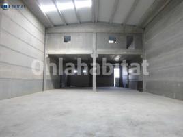 Nave industrial, 758 m²