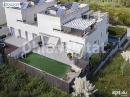 Casa (unifamiliar adosada), 289 m², cerca de bus y tren, seminuevo, EL CASTELLET