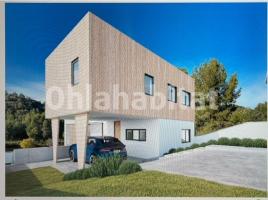 New home - Houses in, 324 m², near bus and train