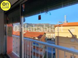 Flat, 86 m², near bus and train