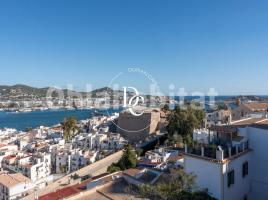 Attic, 662 m², near bus and train, Dalt Vila - La Marina