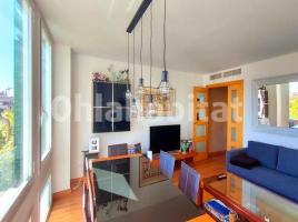 Attic, 95 m², near bus and train, Rambla