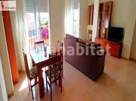 Alquiler apartamento, 83 m², cerca de bus y tren, seminuevo, Torreblanca