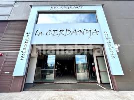 Alquiler local comercial, 587 m²