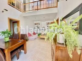 Houses (detached house), 232 m², near bus and train, CASCO ANTIGUO