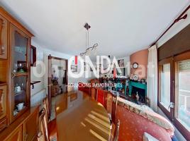 Casa (unifamiliar aislada), 223 m², cerca de bus y tren