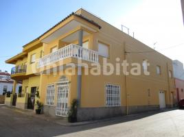 Houses (detached house), 231 m², near bus and train, Santa Bárbara