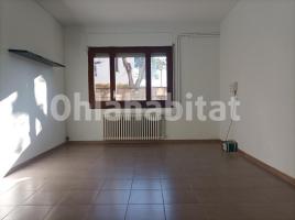 Piso, 97 m², cerca de bus y tren, Centelles