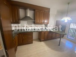 Casa (unifamiliar adossada), 305 m², prop de bus i tren, seminou, Torrefarrera