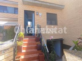 Casa (unifamiliar adossada), 240 m², prop de bus i tren, Alcoletge