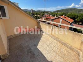 Pis, 139 m², près de bus et de train, Begues
