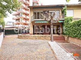 Houses (terraced house), 246 m², near bus and train, PLATJA LLEVANT