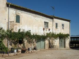  (casa rural), 637 m², près de bus et de train, Llers