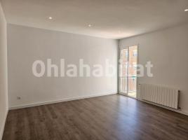 Flat, 90 m², near bus and train