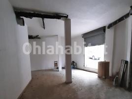 Local comercial, 81 m², prop de bus i tren, seminou, Calle de Maria Aurèlia Capmany