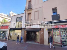 Business premises, 355 m², Calle  Raval de Montserrat