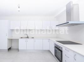 Flat, 348 m², near bus and train