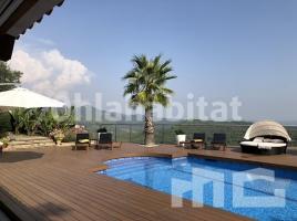 Houses (villa / tower), 581 m²