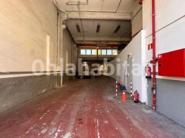 Lloguer local comercial, 951 m², prop de bus i tren, Calle BARCELONA