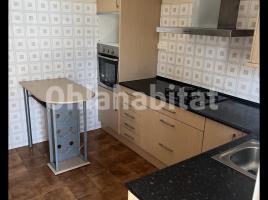 Piso, 130 m², cerca de bus y tren, Calle de Mossèn Sarret