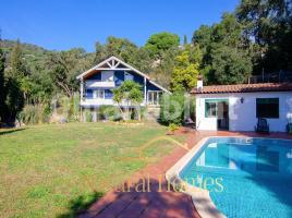 Houses (villa / tower), 210 m²