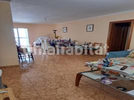 Apartament, 130 m², near bus and train