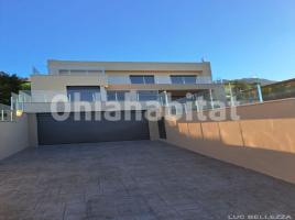 Houses (detached house), 330 m², almost new