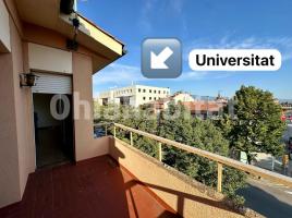 For rent flat, 107 m², near bus and train