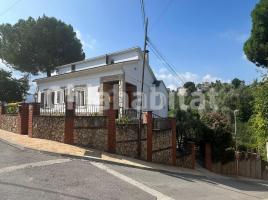 Houses (villa / tower), 257 m²