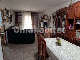 Flat, 94 m², near bus and train, Nucli Urbà