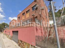 Houses (terraced house), 207 m², near bus and train, almost new, Les Fonts