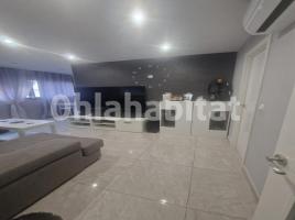 Piso, 78 m², cerca de bus y tren, La Mina