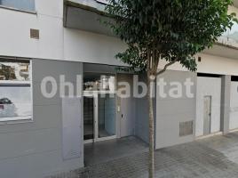 Piso, 107 m², cerca de bus y tren, seminuevo, Semicentre