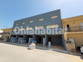 New home - Houses in, 179.40 m², near bus and train, new, Centro